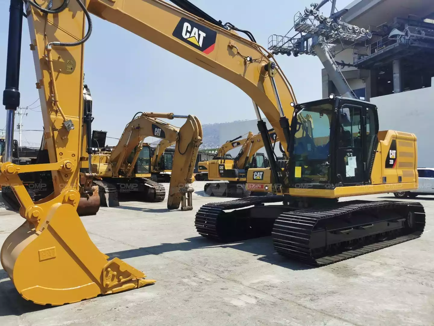 precio excavadora cat 320 nueva